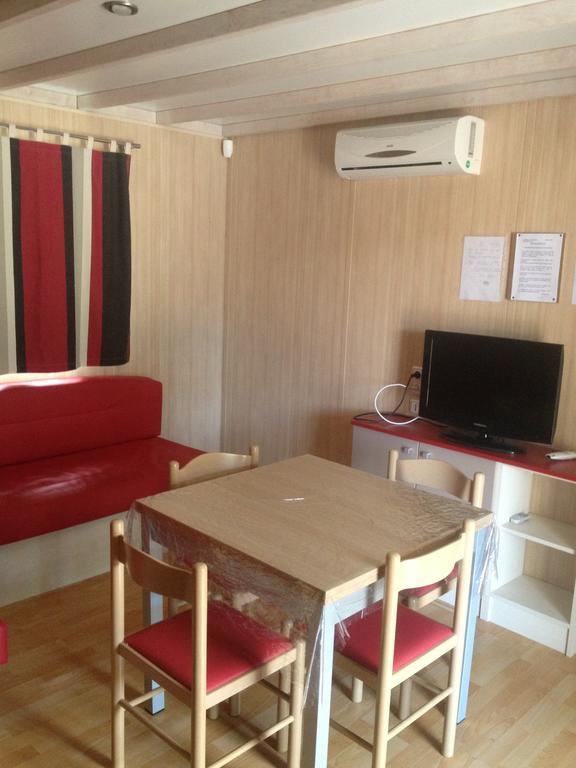 Camping Residence Chalet La Pomposa Terrazzoni Bonifacio  Room photo